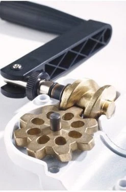 Konig & Meyer 21300 Telescopic Speaker Stand -Turbosound Shop thumb d gallery base e762b33b